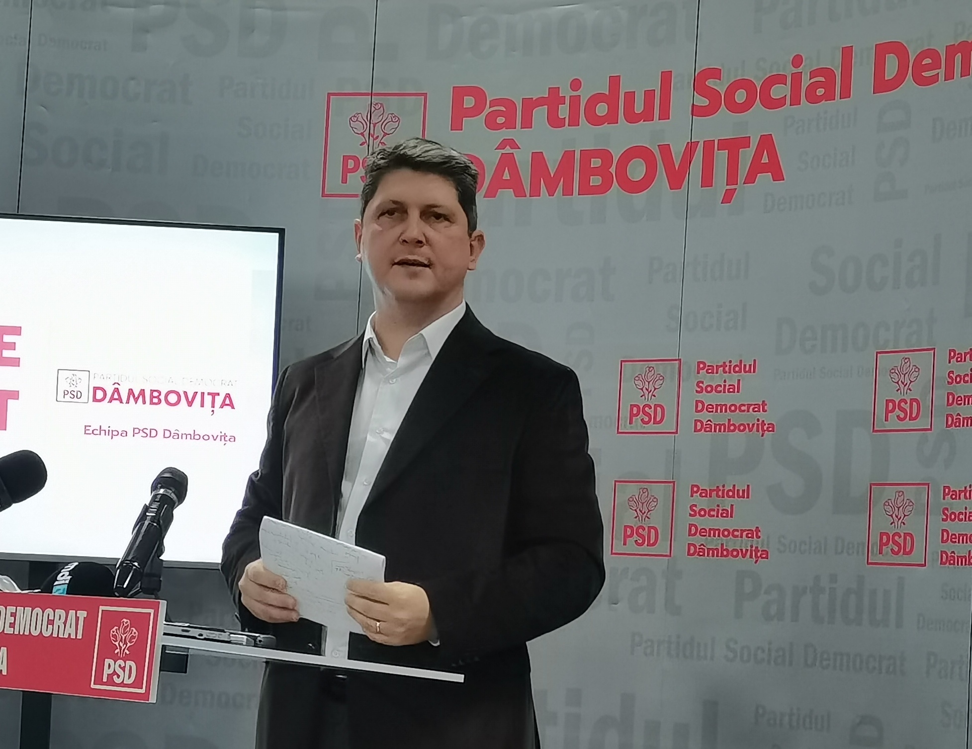 Parlamentarul PSD de Dâmbovița, Titus Corlățean, cere părinților să fie atenți la ce se întâmplă în Senat! O lege esențială în materia drepturilor copilului, întoarsă de senatorii coaliției de guvernare la Comisia pentru muncă, familie și protecție socială
