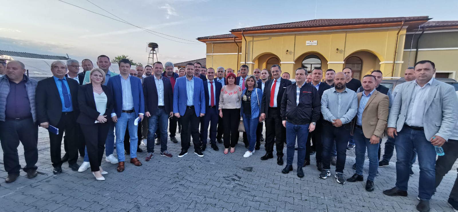 Conducerea PSD Dâmbovița a reluat întâlnirile în teritoriu cu activul de partid și președinții organizațiilor locale. Moreni și Băleni, primele zone vizitate. Urmează Pucioasa, Voinești, Găești și Titu.