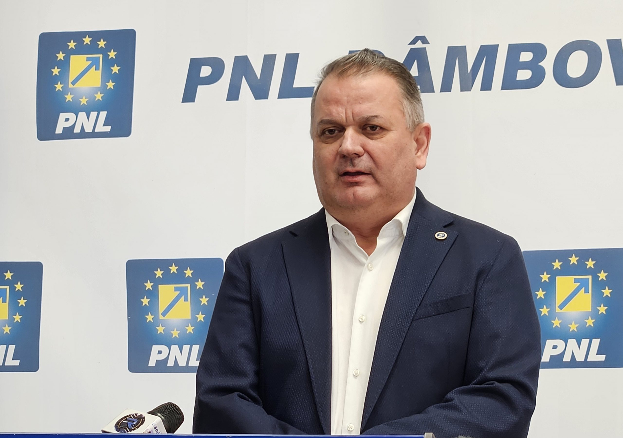 Virgil Guran, președinte PNL Dâmbovița: „Am votat pentru comasare. Este necesar să meargă cât mai mulți europarlamentari din partea celor două partide și nu din partea partidelor care denigrează orice înseamnă realizare în România”