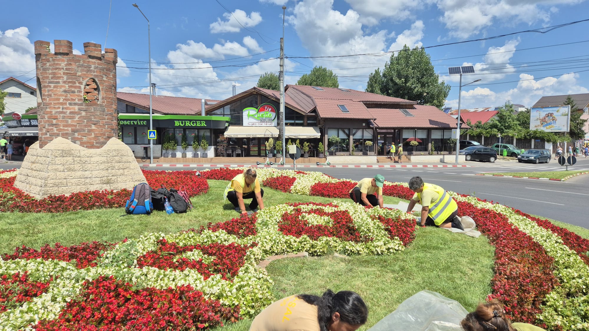 Societatea de salubrizare a municipiului reședință de județ, apreciată de târgovișteni. Zeci de comentarii pozitive și aprecieri la adresa salariaților și conducerii ECO SAL 2005 pentru îngrijirea spațiilor verzi din Târgoviște.