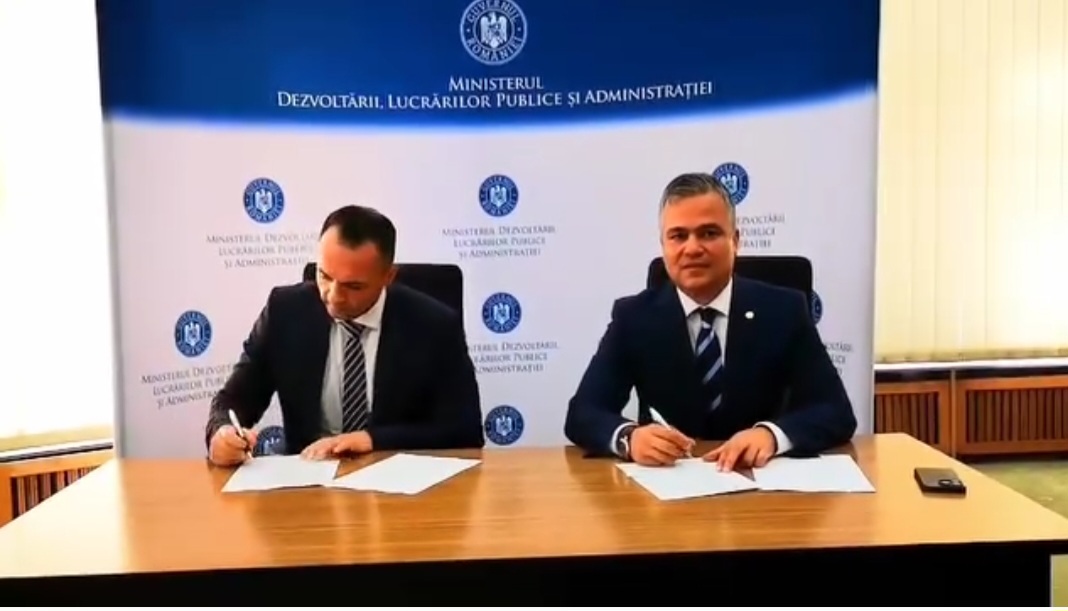 Târgoviște. A fost semnat contractul de finanțare, în valoare de aproape 28 milioane lei, pentru consolidarea și creșterea performanței energetice a Liceului Tehnologic „Voievodul Mircea”. VIDEO