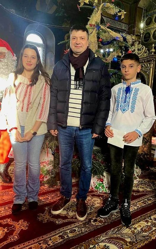 Pentru al șaselea an consecutiv, burse de merit oferite unor copii din comuna natală de către deputatul Ionuț Vulpescu, în memoria tatălui său, preotul Dan Vulpescu din Dobra.