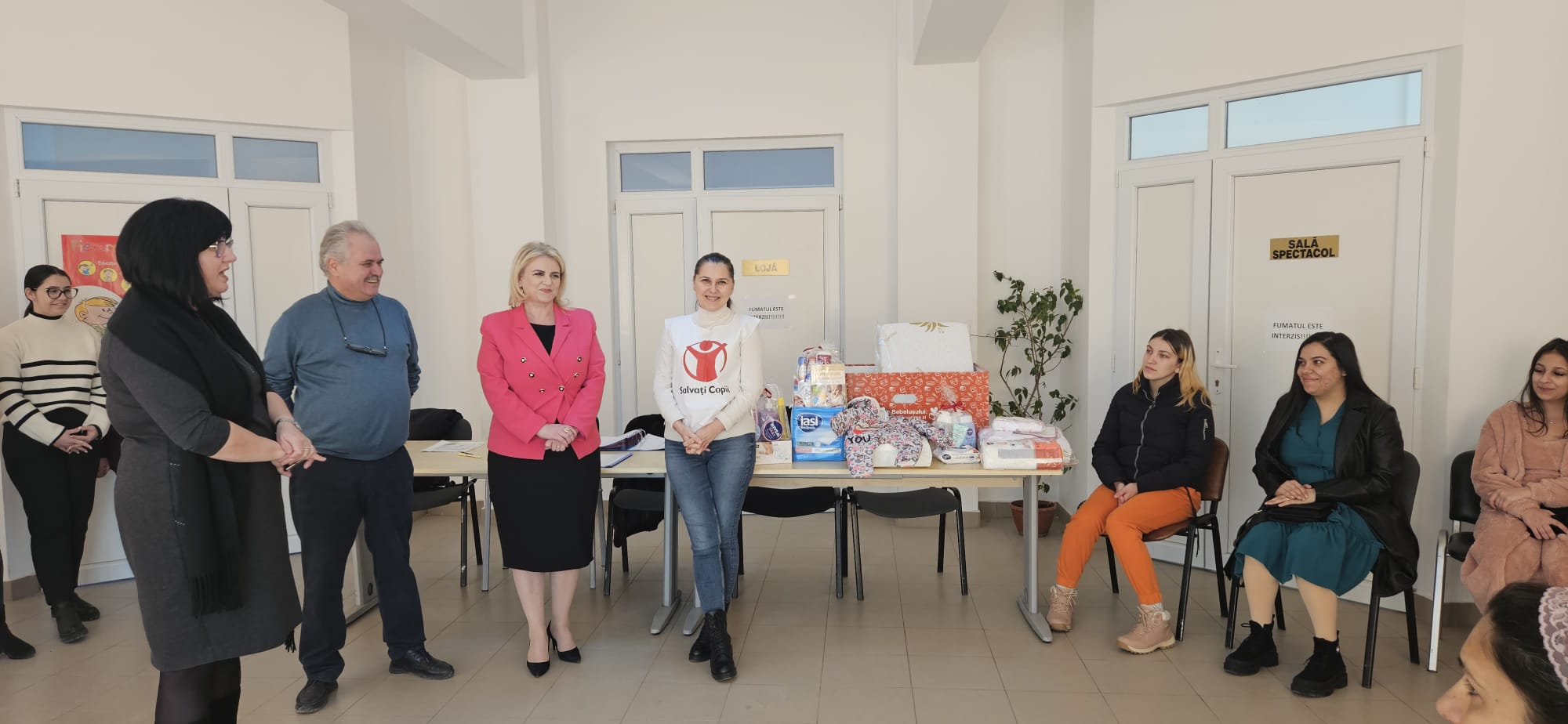 250 de viitoare mămici din județul Dâmbovița vor primi trusoul bebelușului și vor beneficia de servicii medicale și sociale de specialitate.