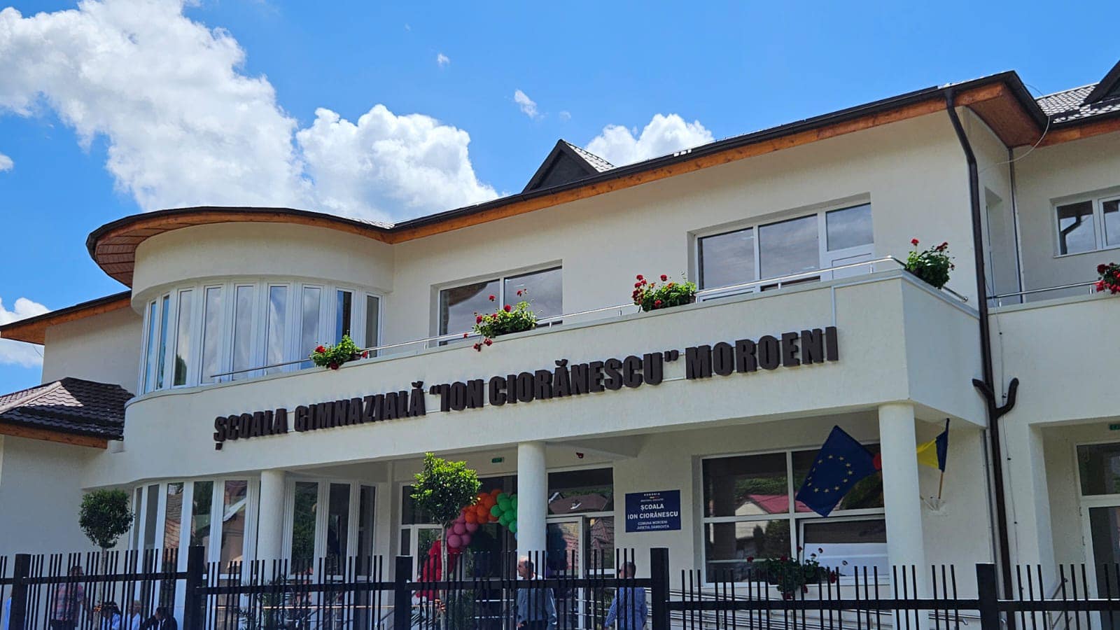 Cea mai mare și mai modernă școală din nordul județului Dâmbovița, inaugurată la Moroeni.