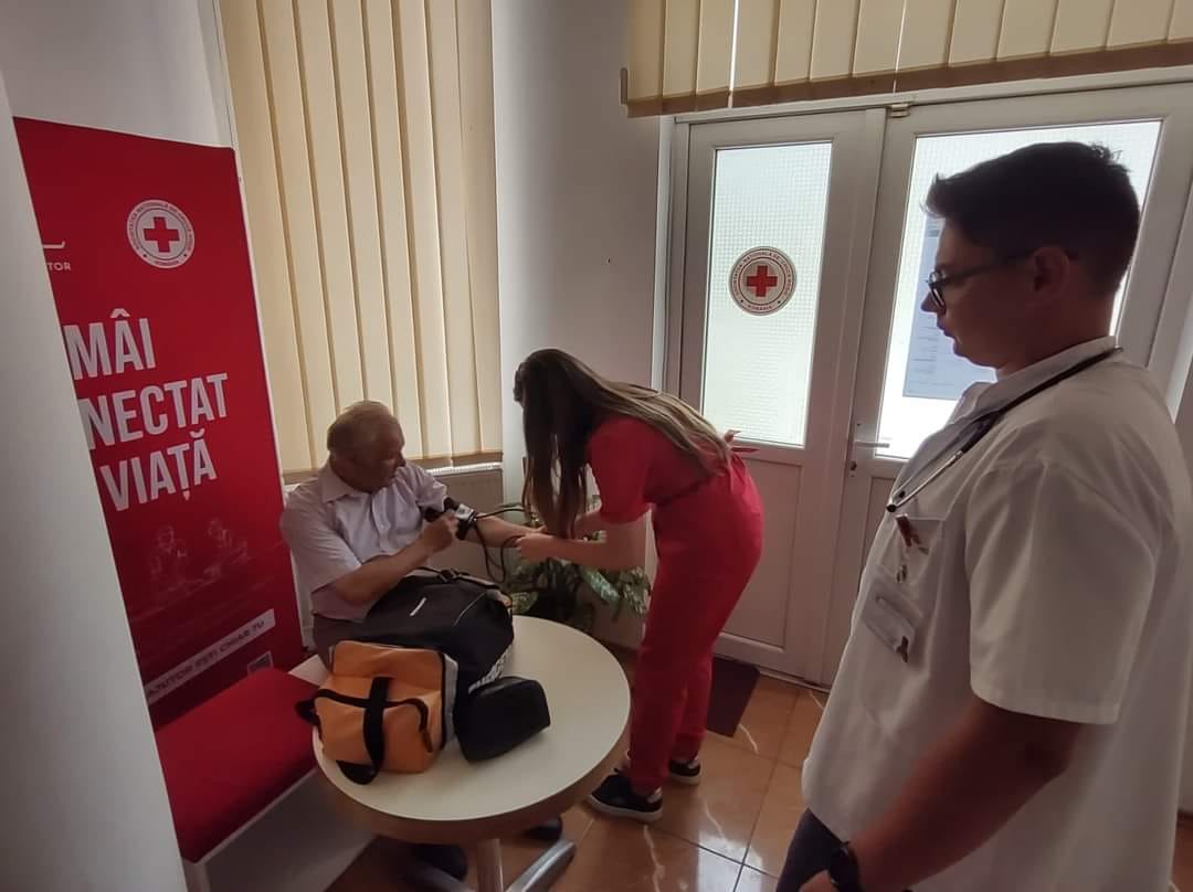 Punct de prim ajutor, pe întreaga perioadă caniculară, la sediul Filiale de Cruce Roșie Dâmbovița.