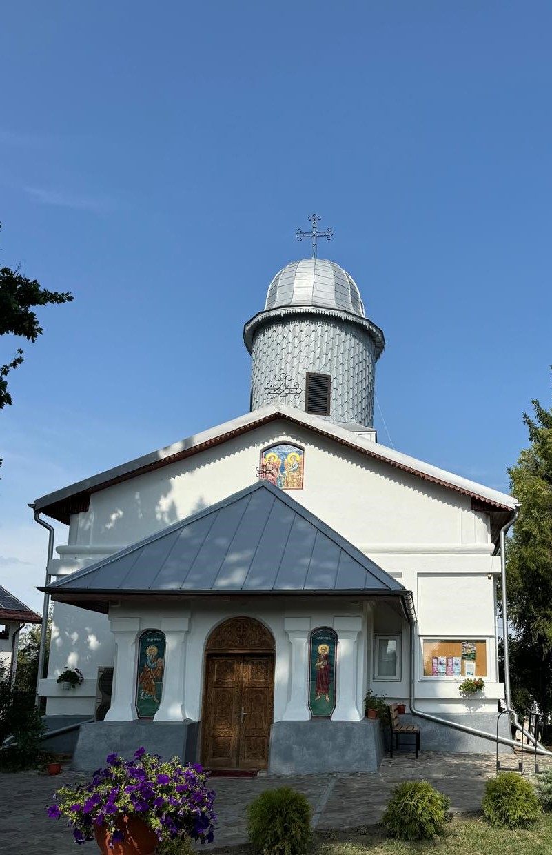 Duminică, 7 iulie, va fi sfințită Biserica Parohiei Lazuri, comuna Comișani.